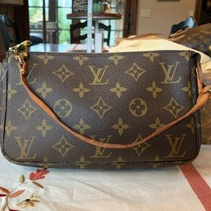Louis Vuitton Pochette Accessoires Authentic